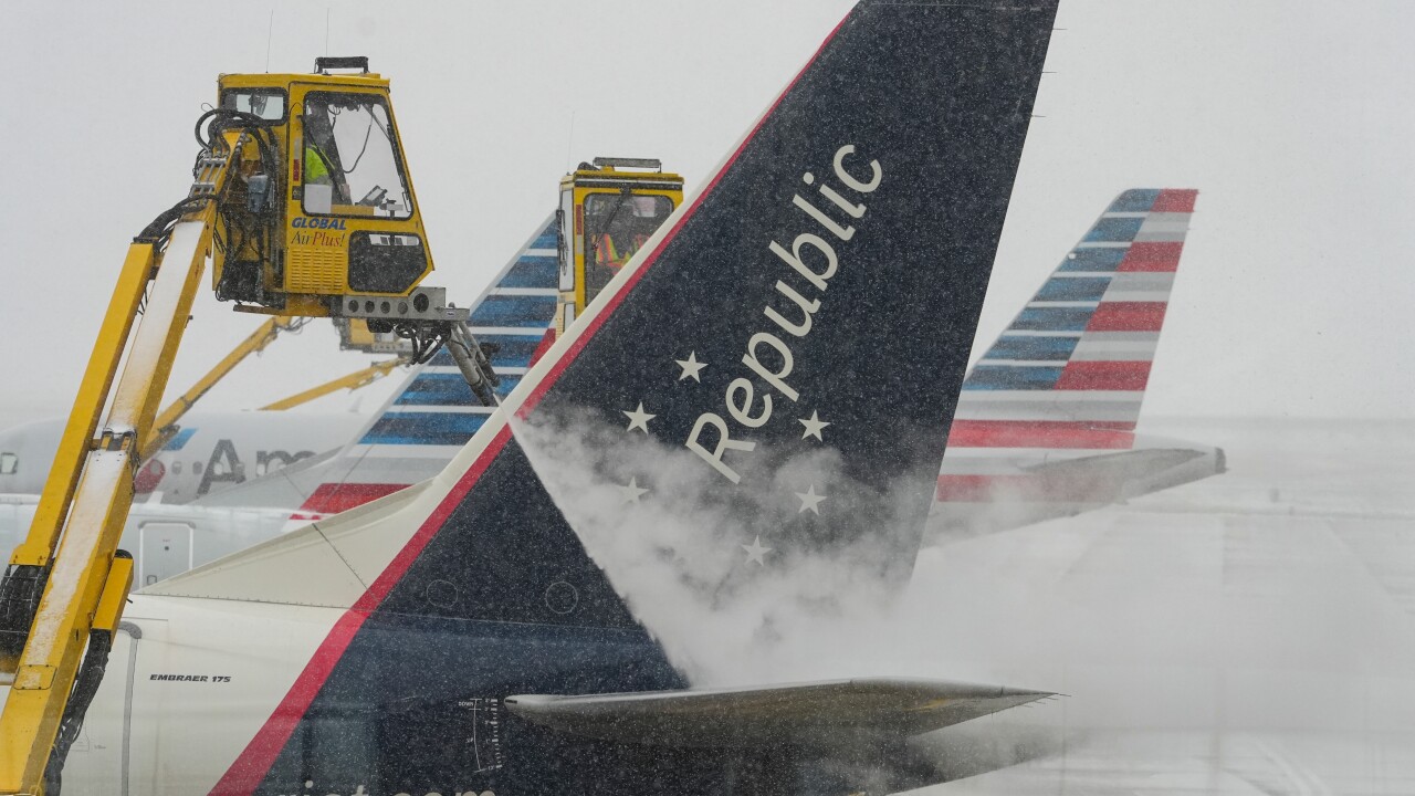 APTOPIX Wintery Weather