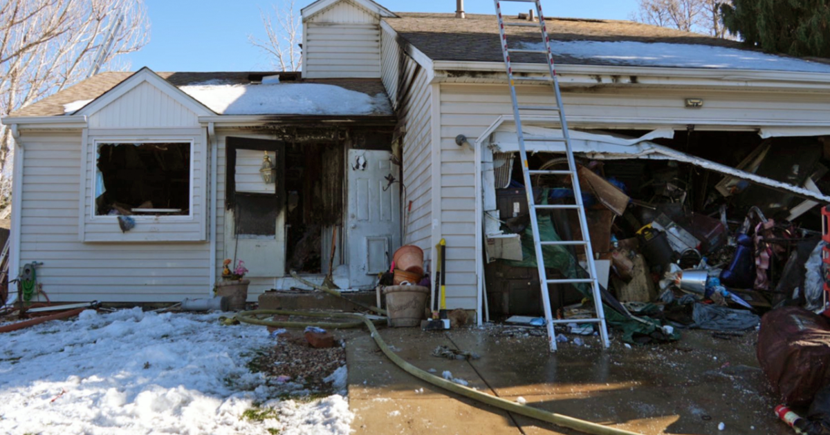 2 deputies, firefighter injured in Centennial house fire