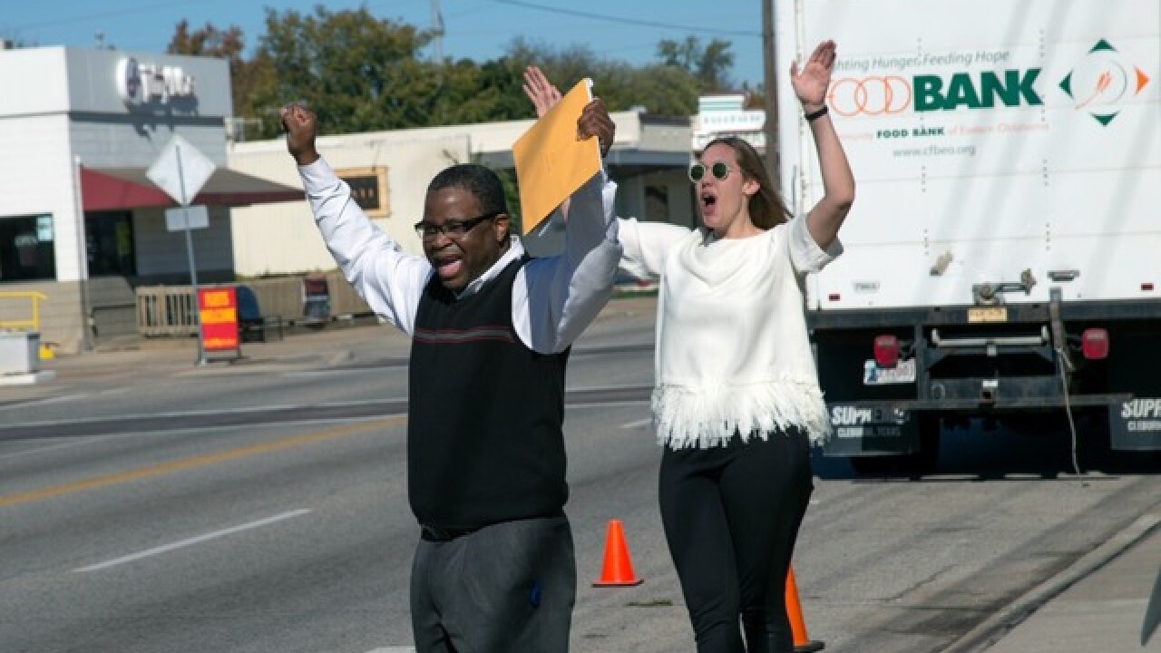 PHOTOS: 2016 Food 2 Families food drive