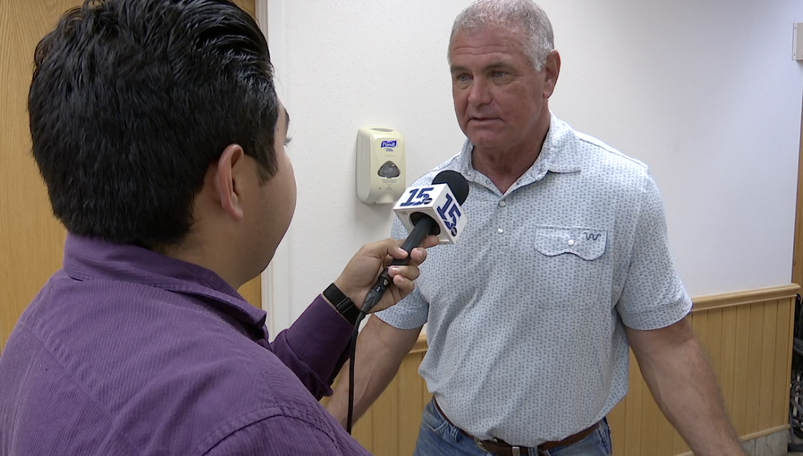 Robertson County residents protest proposed 200-megawatt Buffalo Meadow Energy Center solar project