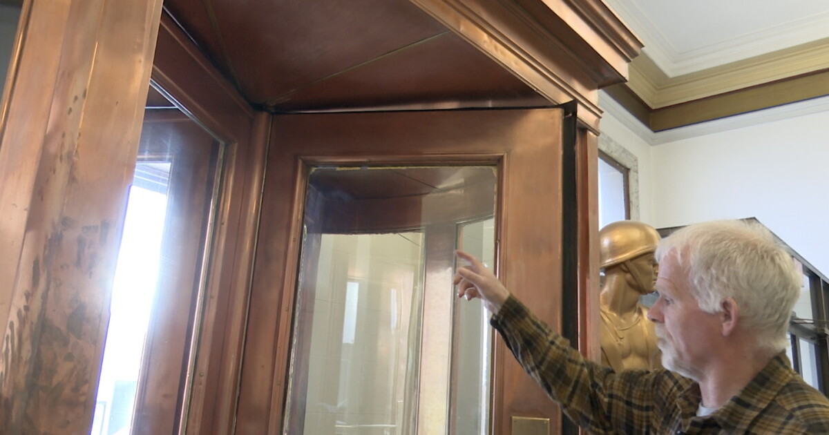 Butte to repair historic courthouse revolving door - Vimarsana News