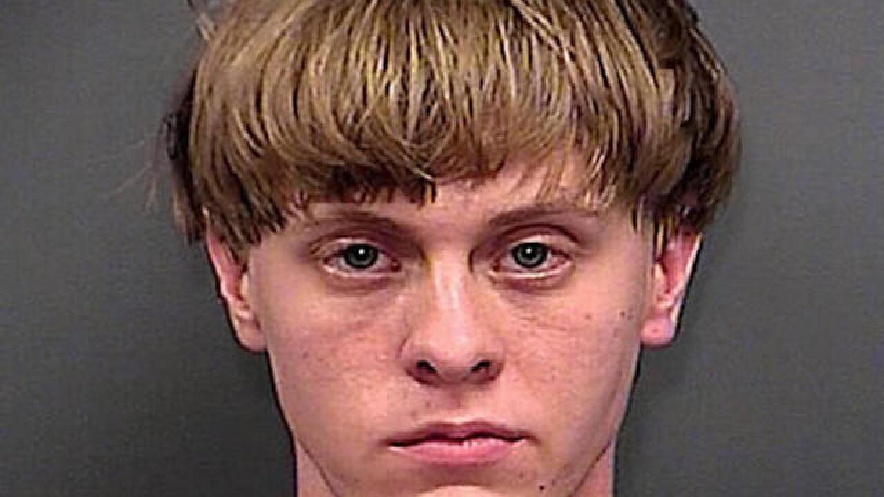 Dylann Roof can act as his own attorney, judge rules