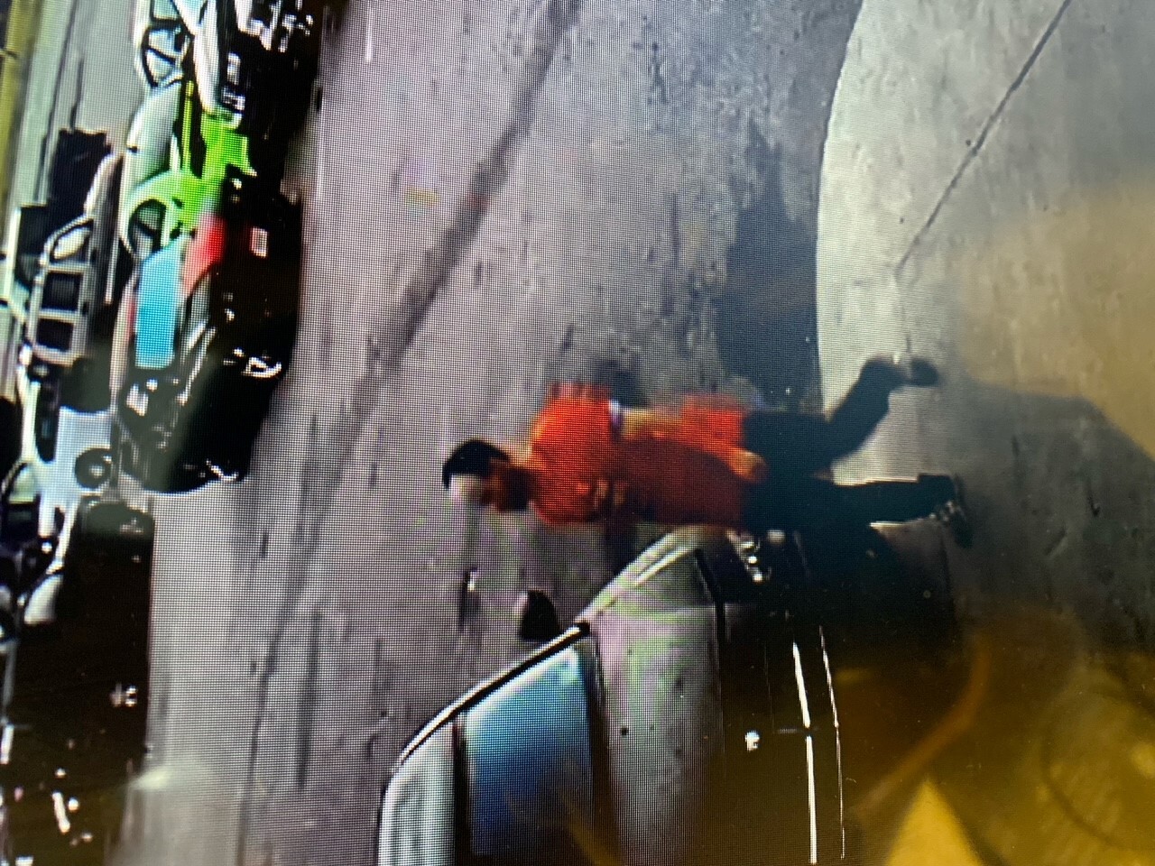 car jacking POI 6-15-22.jpg