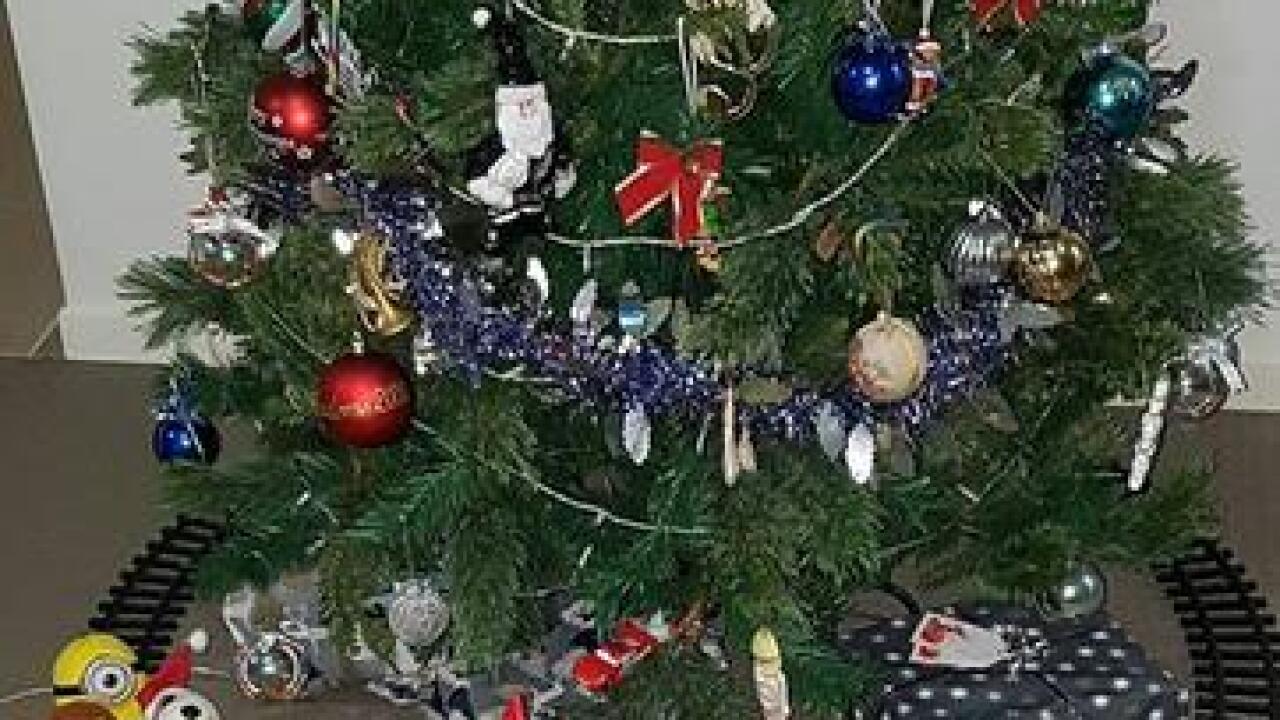 2016 Elf on the Shelf Photos & Ideas