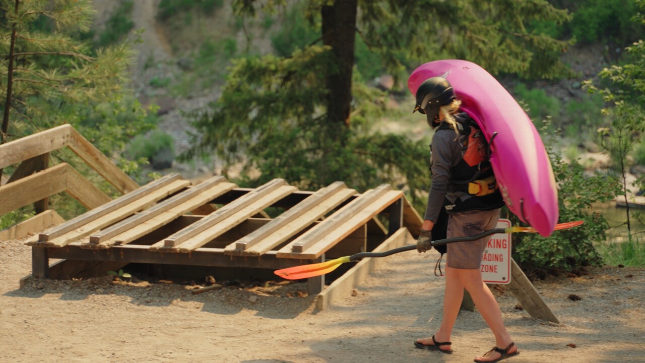 Kayak Cyr