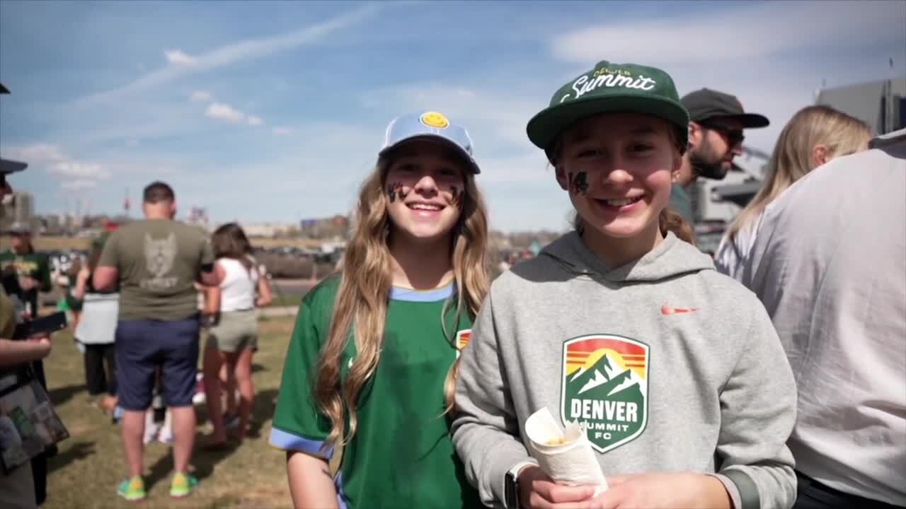 Denver Summit fans