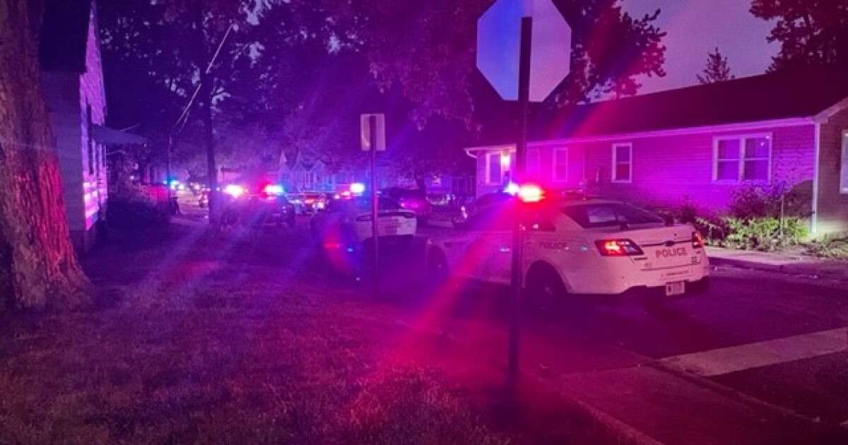 2 shot, 1 injured on southeast side of Indianapolis