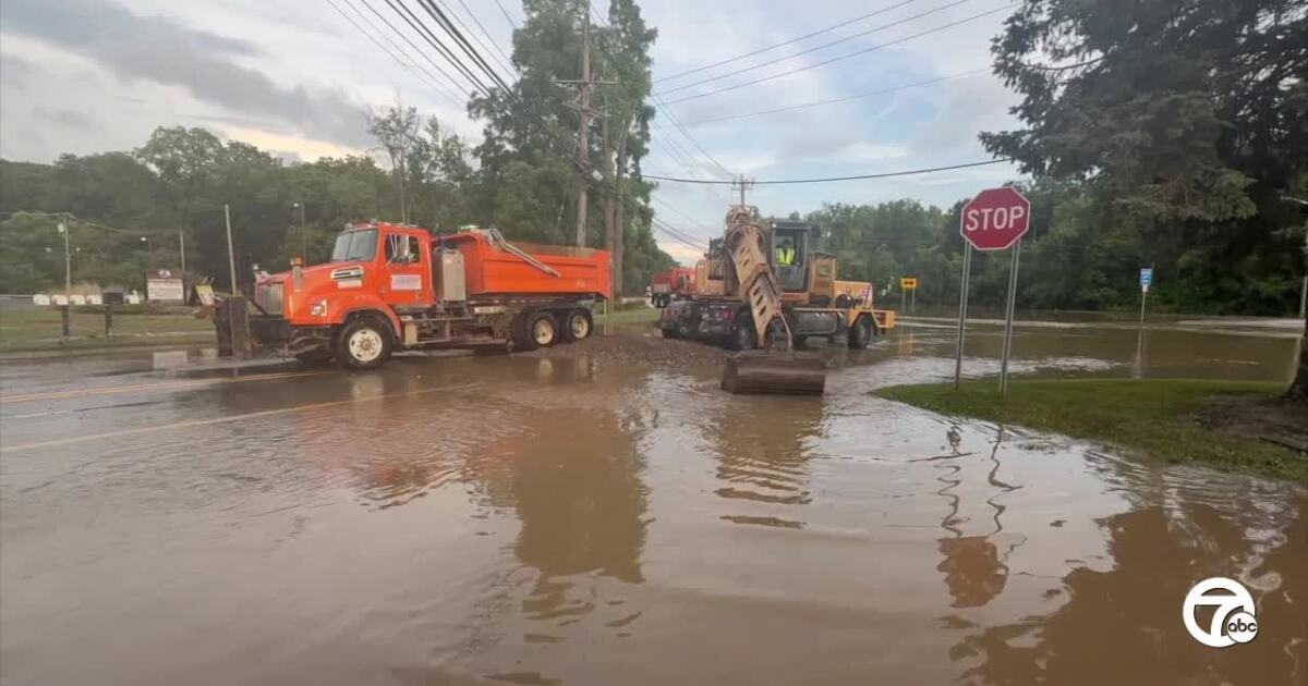 Storms bring heavy rainfall, flooding streets and buildings in metro Detroit