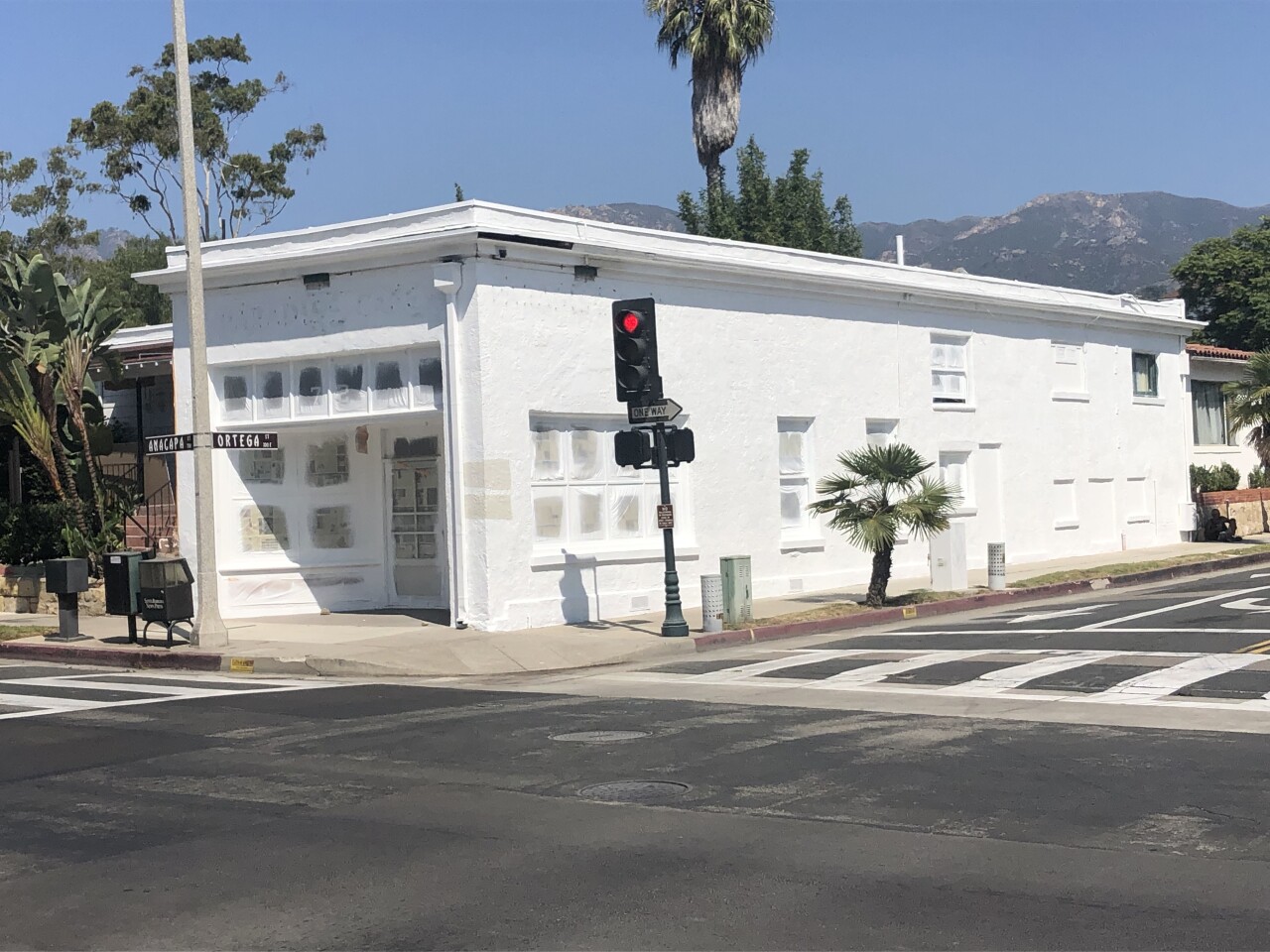 NEW PARADISE CAFE-CREDIT KSBY.jpg