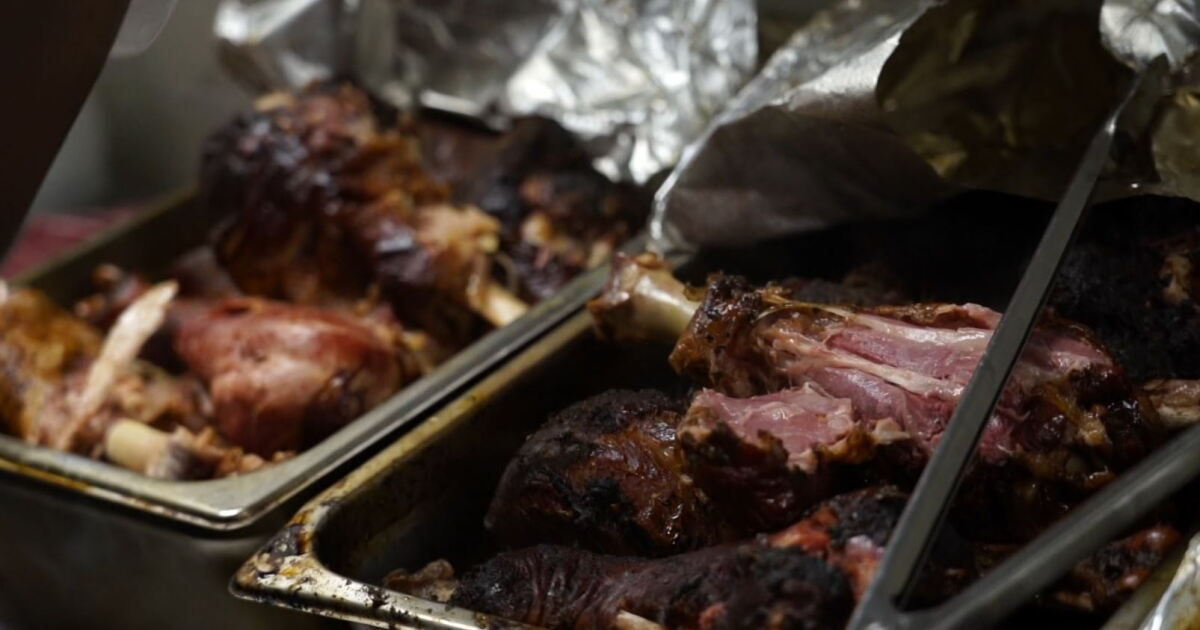 We're Open: Upscale soul food restaurant '1700 Pull Up' known for turkey legs - Vimarsana News