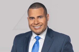Andres 2_grey.jpg