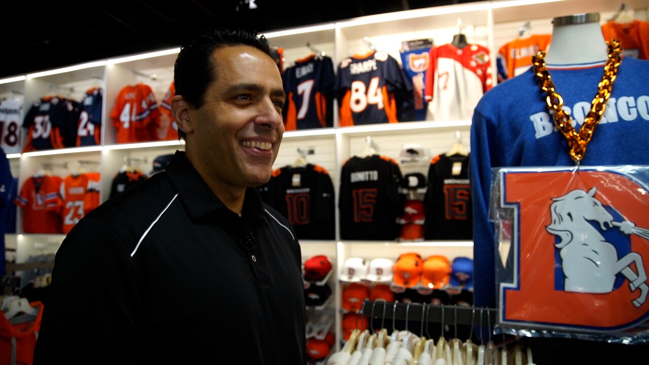 Derek at Sportsfan.jpg