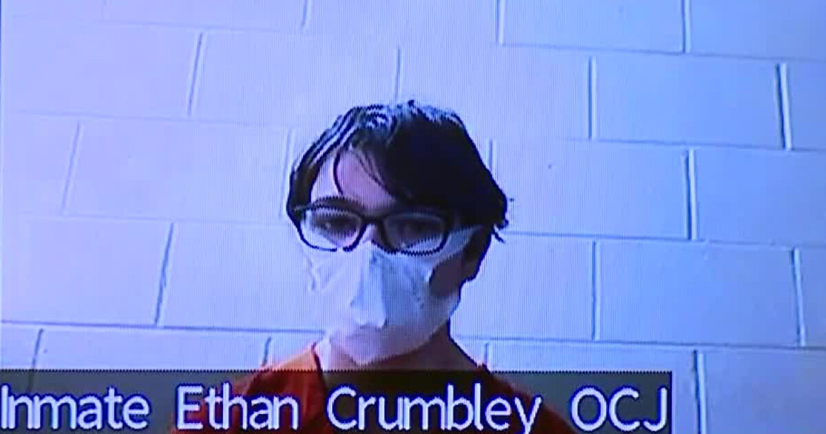 Oxford High School shooting suspect to remain in adult jail