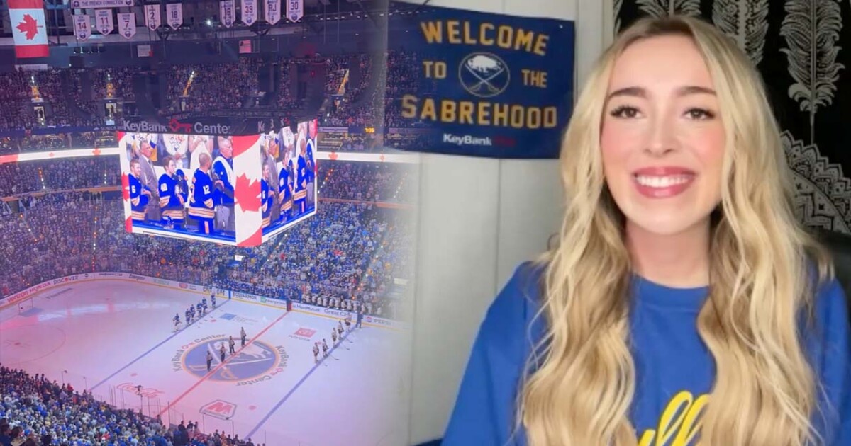 Los fanáticos de Sabres intervienen y cantan el himno nacional canadiense después de que se cortó el micrófono del cantante Los fanáticos de Sabres intervienen y cantan el himno nacional canadiense después de que se cortó el micrófono del cantante