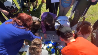 Oklahoma School for the Blind students honor founder with headstone