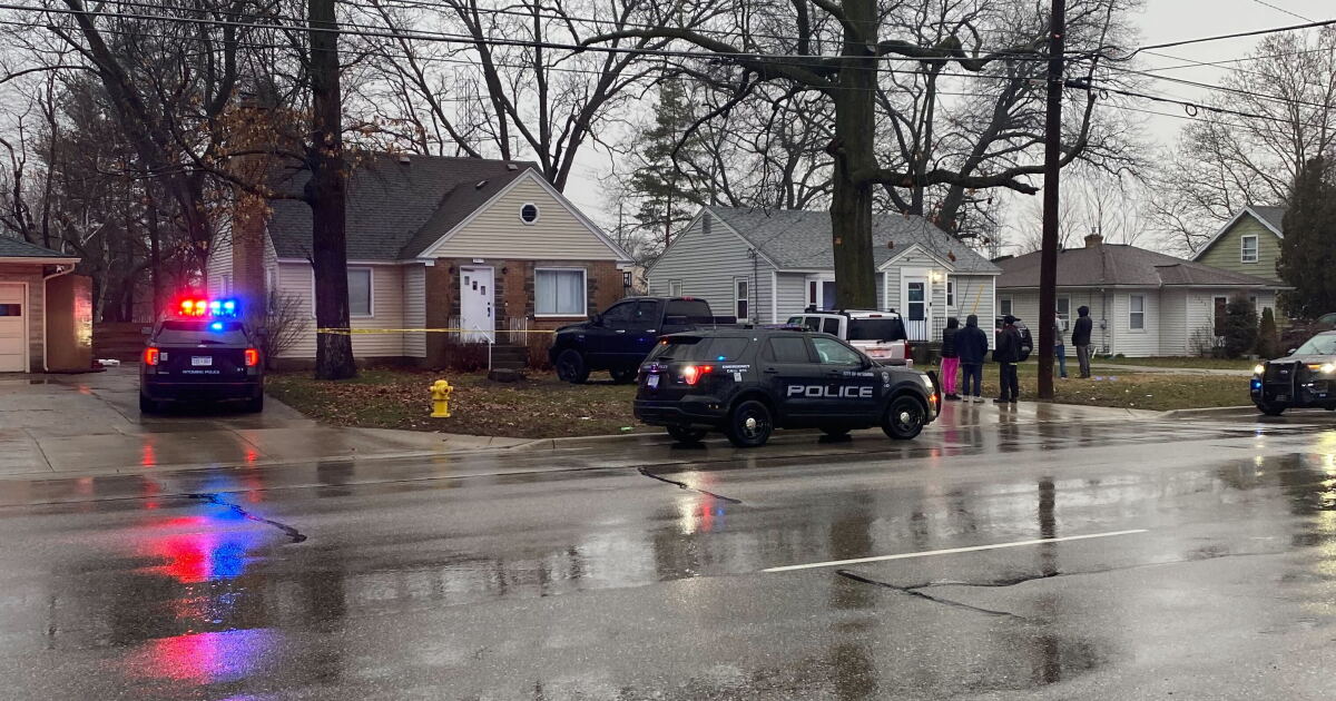 Wyoming police identify 2 men found shot, killed in driveway