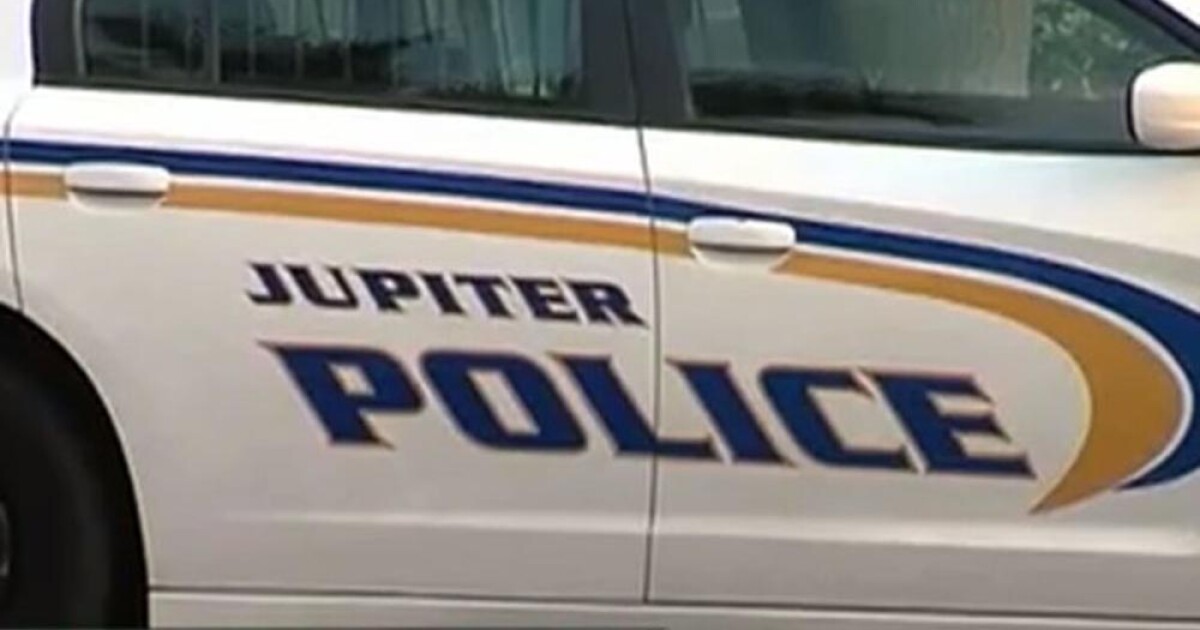 Fatal single-car crash on Donald Ross Road in Jupiter kills one person Sunday morning