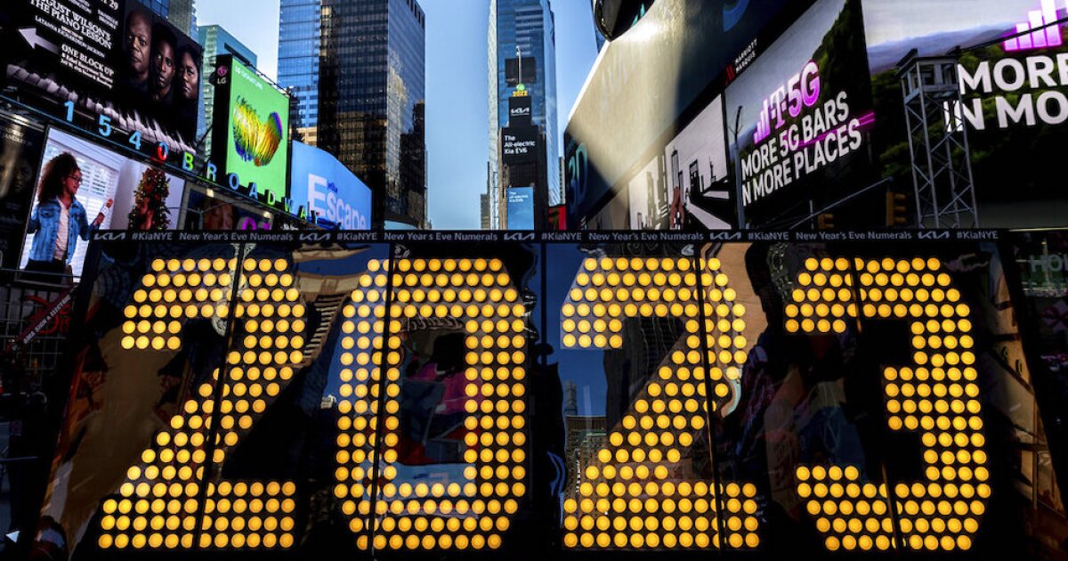 Tips to help you achieve your financial New Year’s resolutions