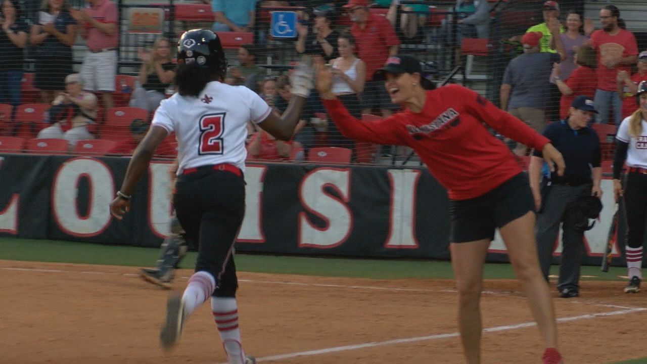 Raina O'Neal HR vs Coastal.jpg