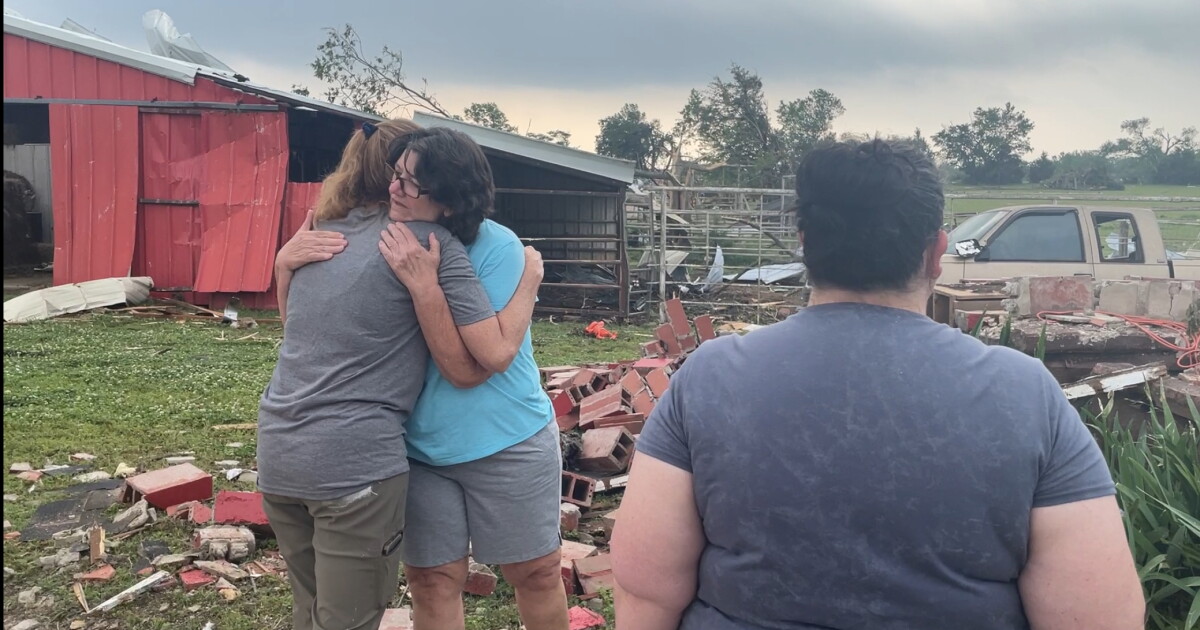 'I'm not going anywhere': Barnsdall neighbors lift each other up after ...