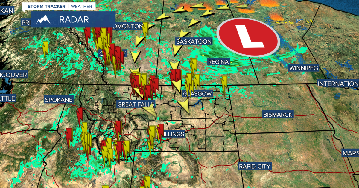 Departing Record Breaking Storm Leaves Thunderstorms & Smoke