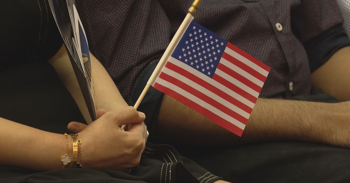 Immigrants granted U.S. citizenship over at Edith Dupre Library - Vimarsana News