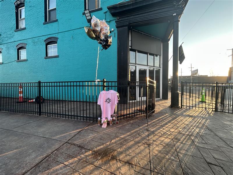 memorial outside nightclub.jpg