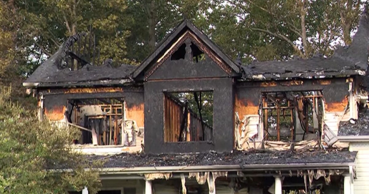 Father dies while trying to search for his child in a house fire