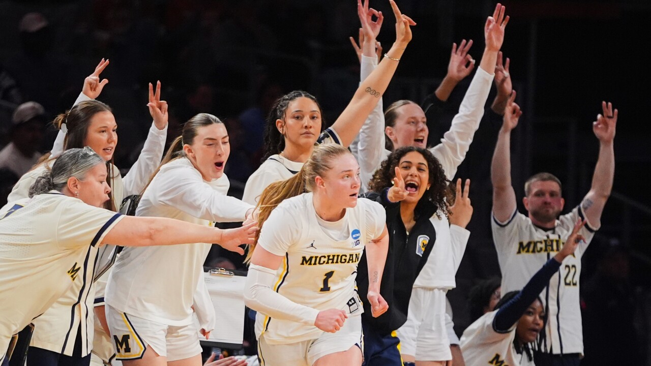 APTOPIX NCAA Louisville Michigan Basketball