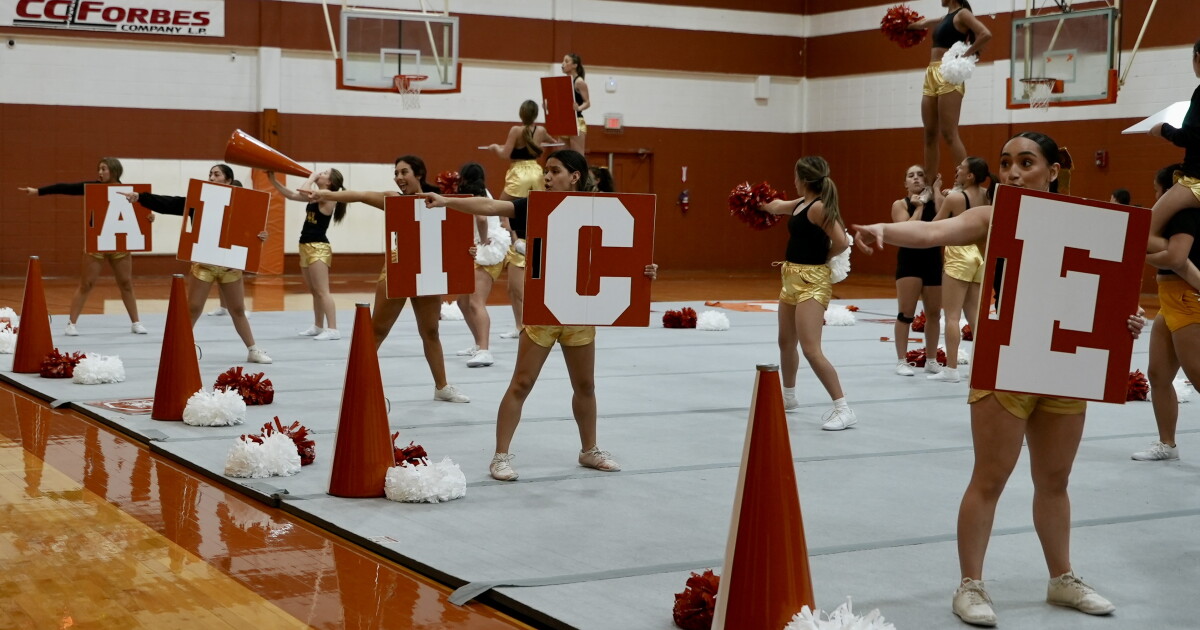 Alice Coyote cheerleaders headed to UIL State Cheer Competition