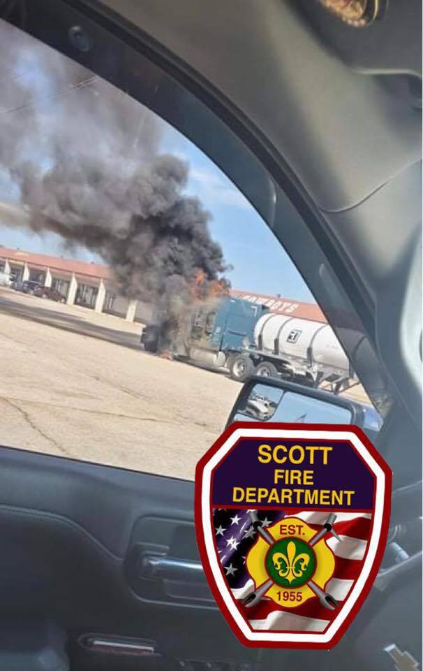 18-wheeler fire scott fire department (2).jpg