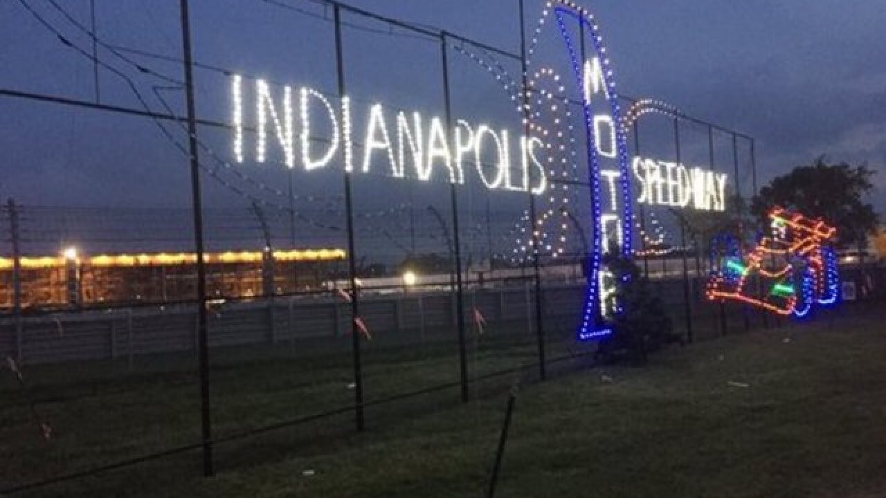 PHOTOS: Early risers ready for the race