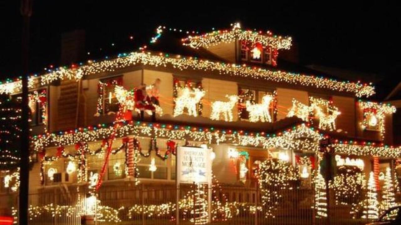 Where To Find Dazzling Holiday Light Displays In San Diego San Diego Christmas Lights