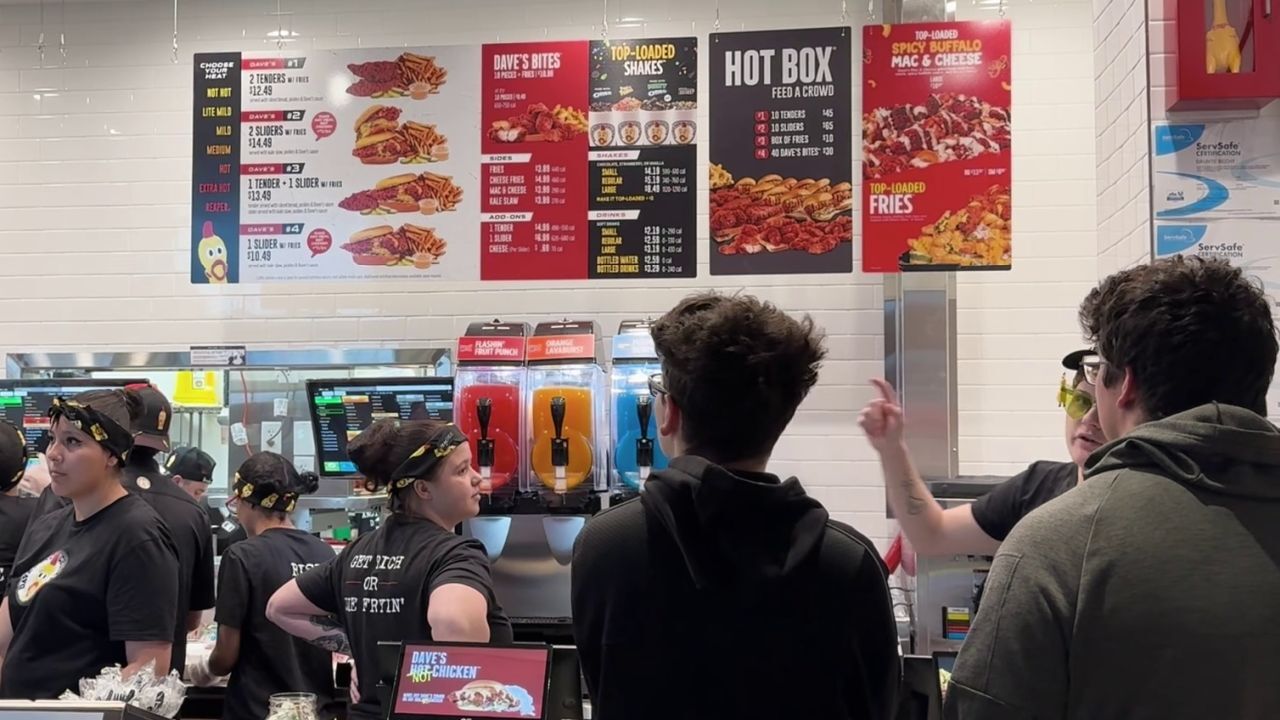 Dave's Hot Chicken opens in Great Falls