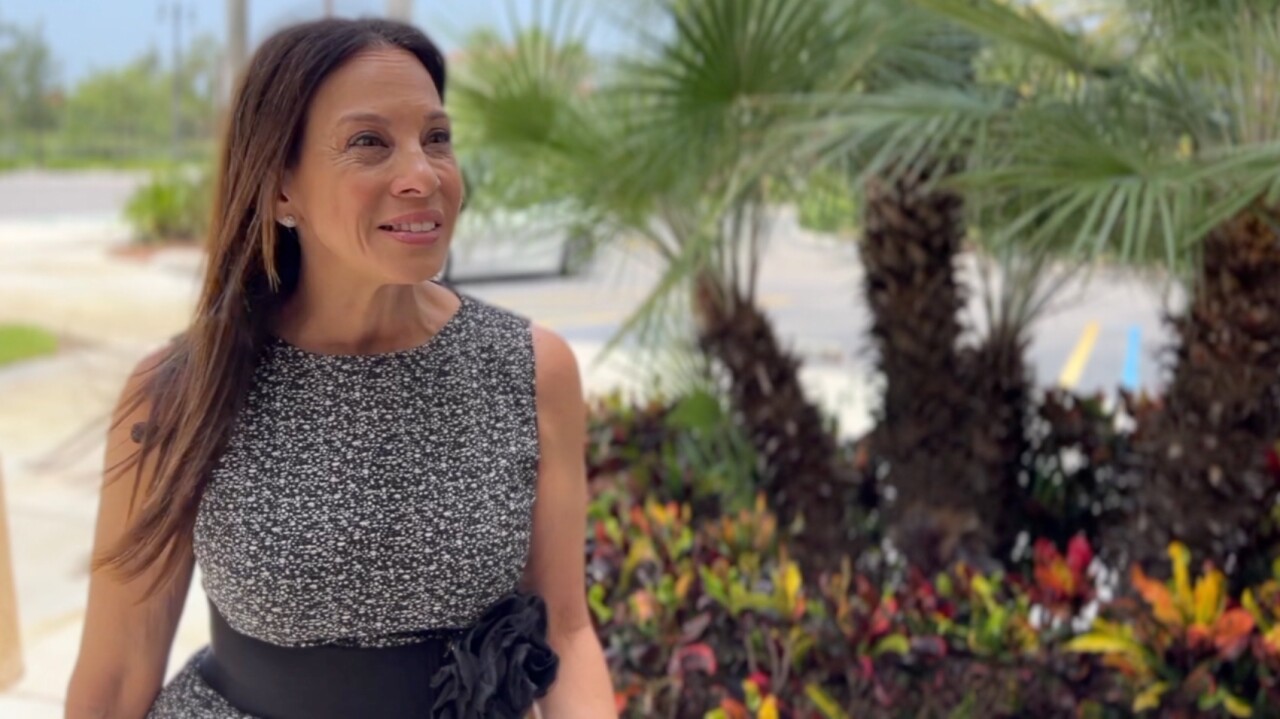 WPTV legal analyst Michelle Suskauer explains the law that school district employees must follow regarding reporting alleged sexual abuse.