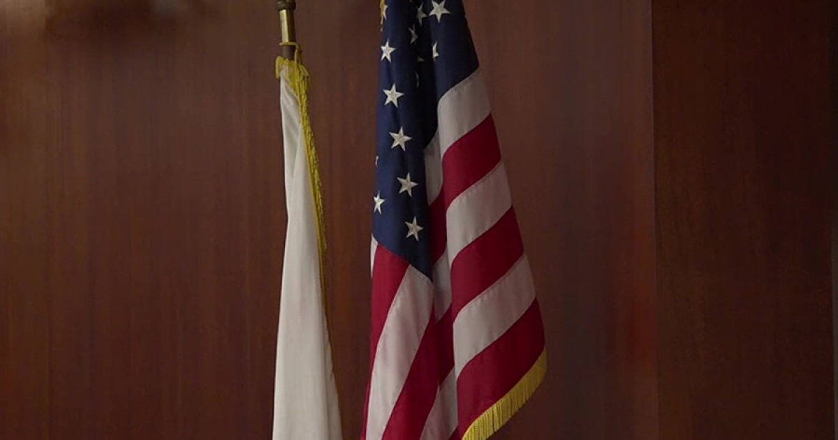 Escondido students address concerns after Pledge of Allegiance controversy - Vimarsana News