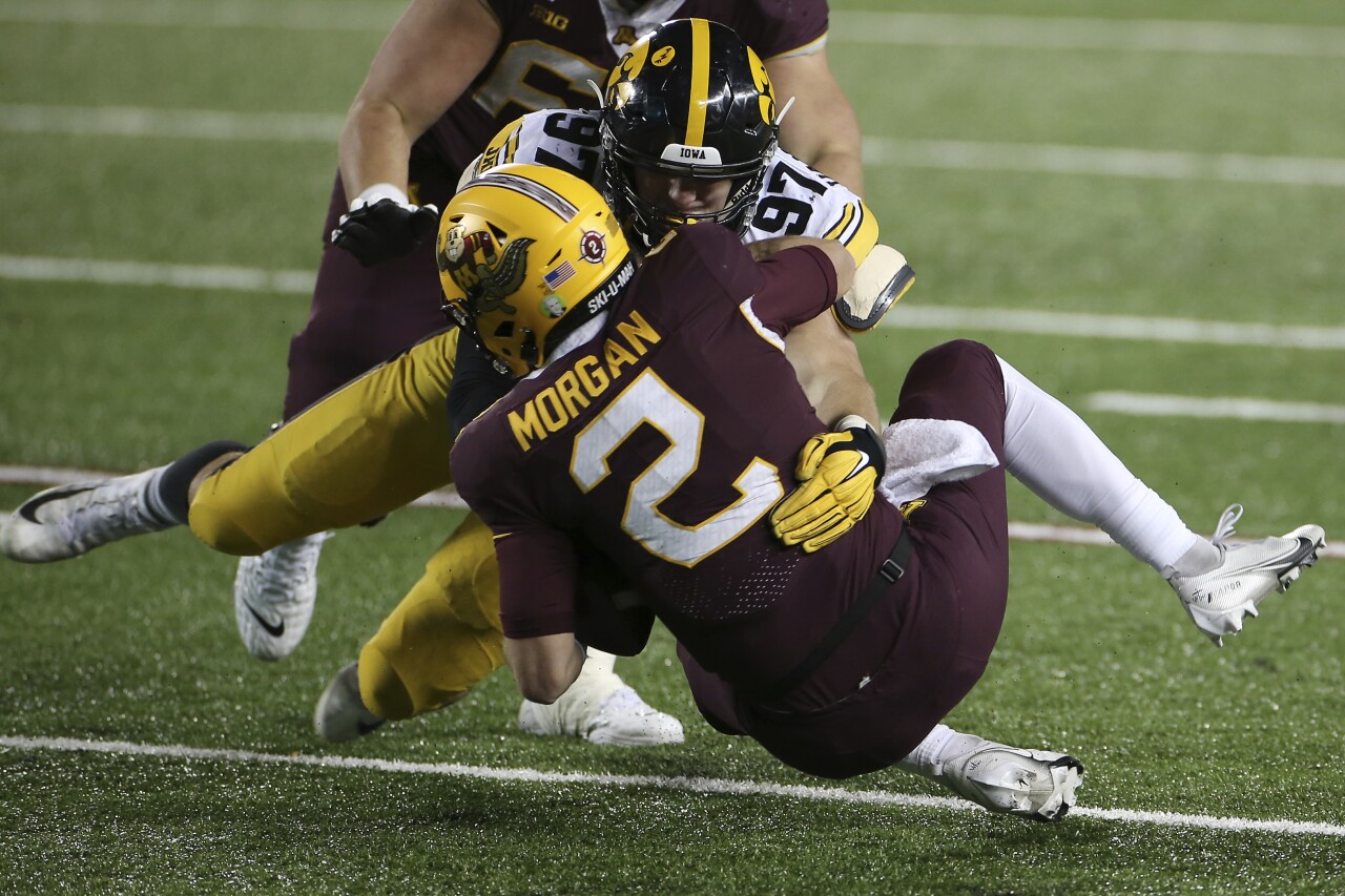 Zach VanValkenburg records a sack