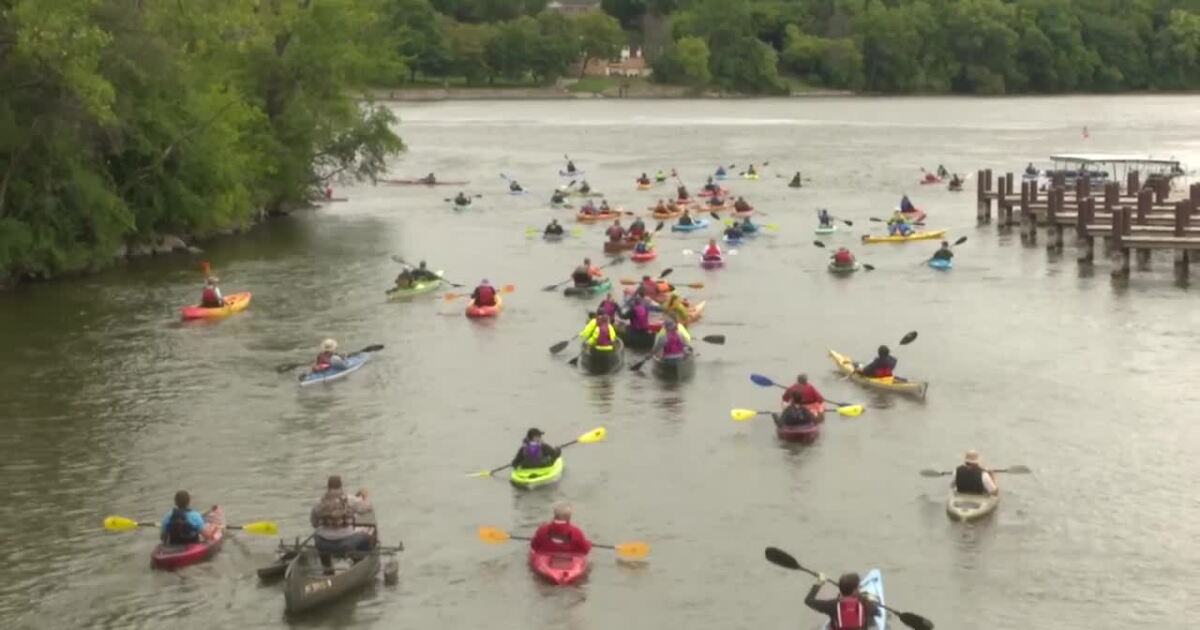 Appleton Lock 3 'A rare relic': Paddlers experience historic Appleton locks