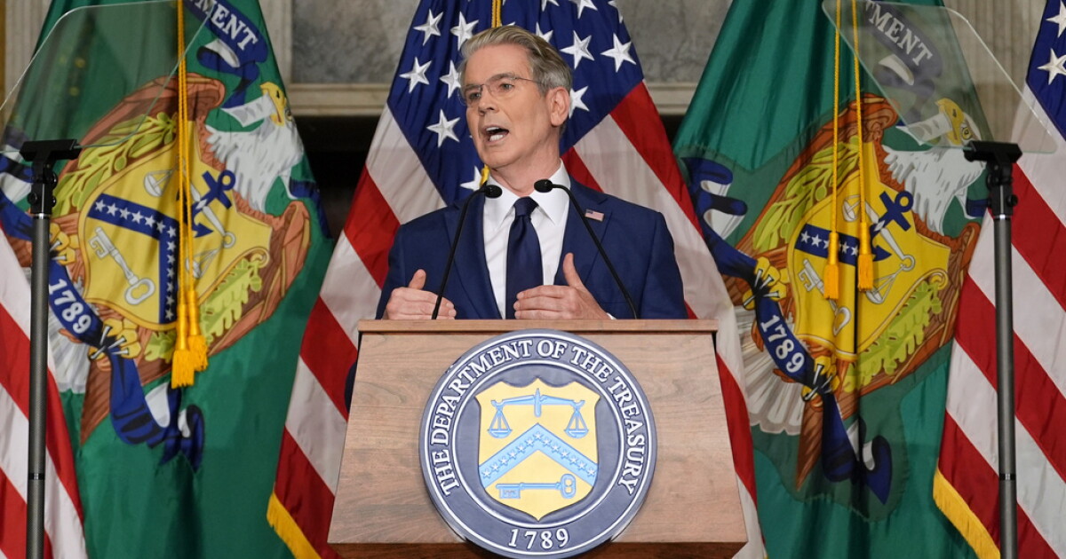 US expands sanctions on Iran, puts other countries on notice