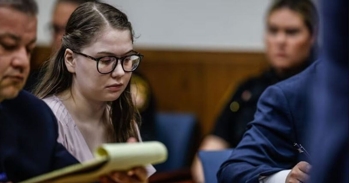 Trial begins for woman accused of killing 3 in wrong-way crash - Vimarsana News