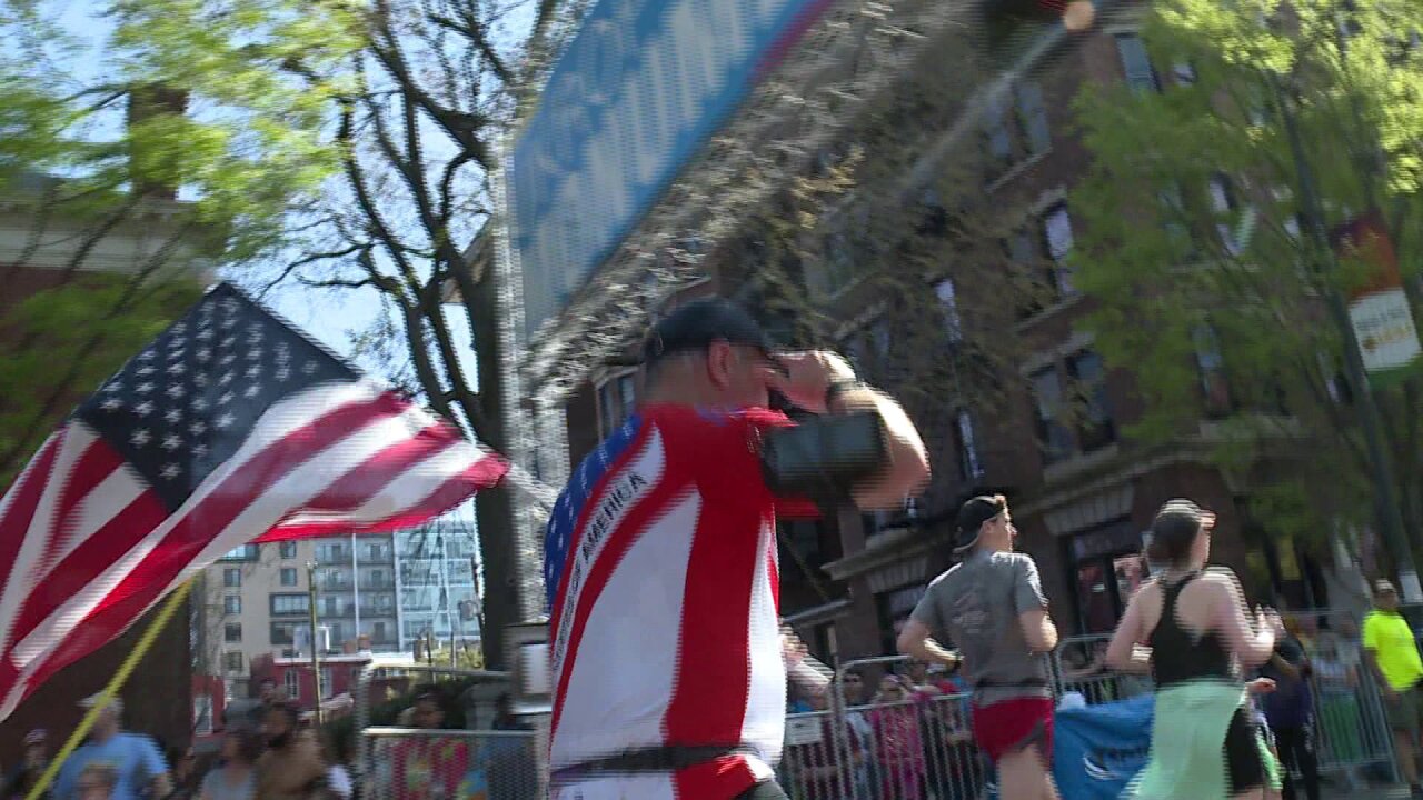 Show off your Monument Avenue 10K photos
