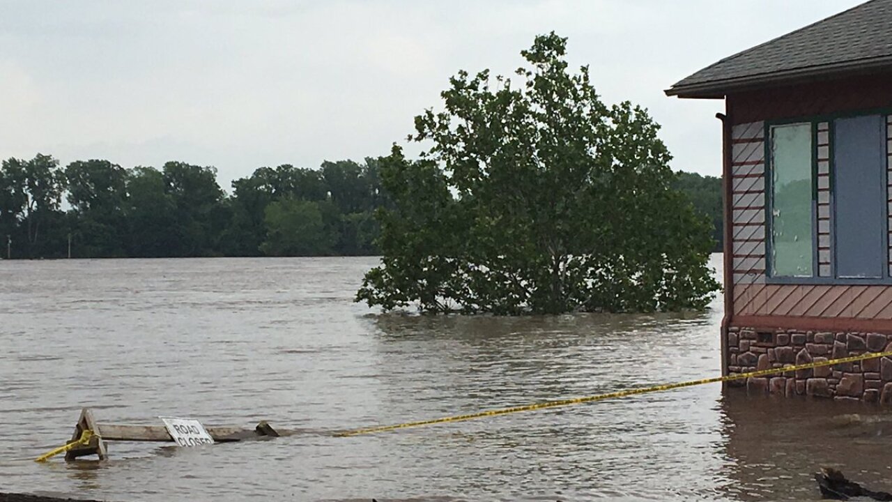 Barges loose again in Muskogee County, headed toward bers Falls dam