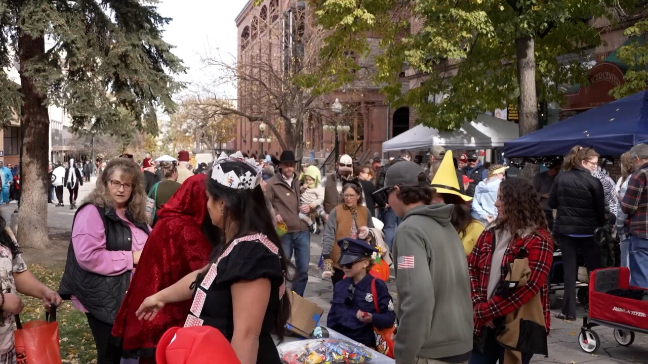 Walking mall Halloween