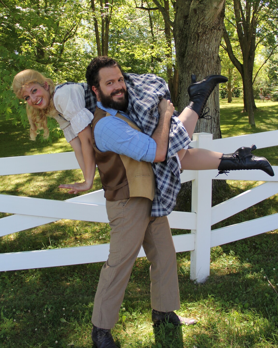 7 Brides Melissa Cotton Hunter_Eric Morris.jpeg