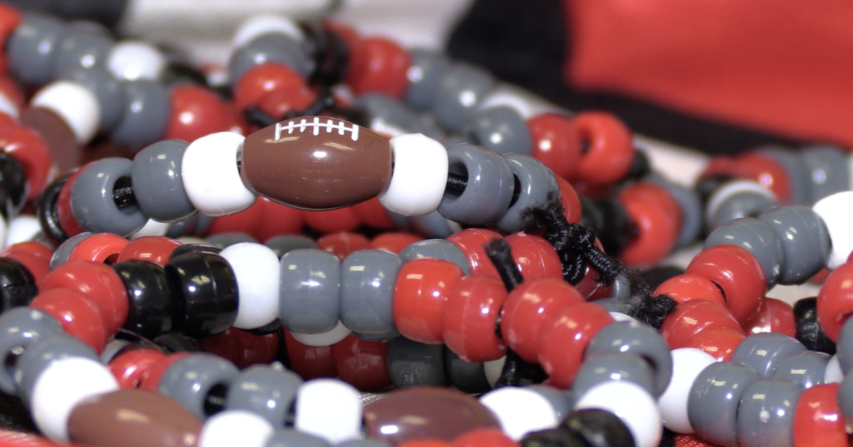 Students with special needs raise money with Bucs bracelets