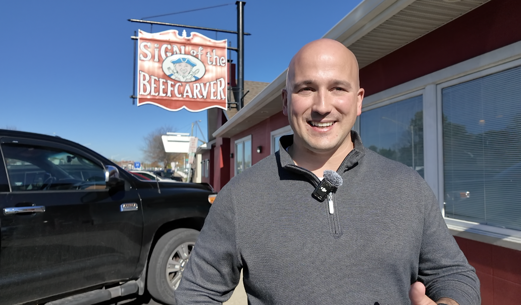 JOSEPH JOLIAT:3RD GENERATION OWNER, SIGN OF THE BEEFCARVER.png