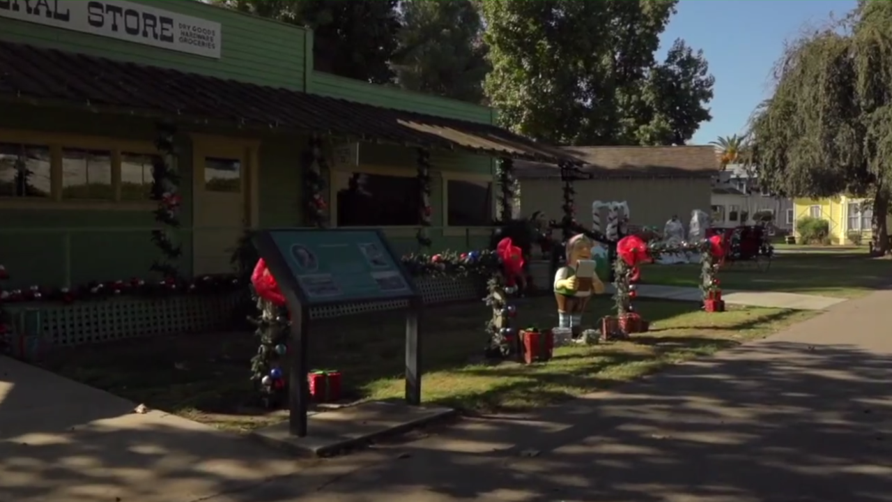 Christmas Town 2020 Drive-thru Light Show