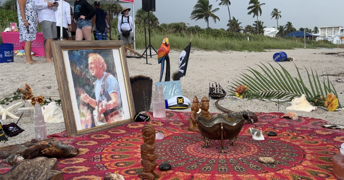 Fans pay tribute to Jimmy Buffet in Lake Worth Beach - Vimarsana News