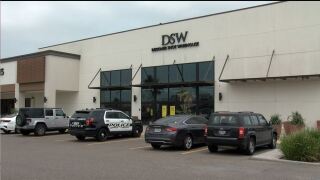 DSW robbery.JPG