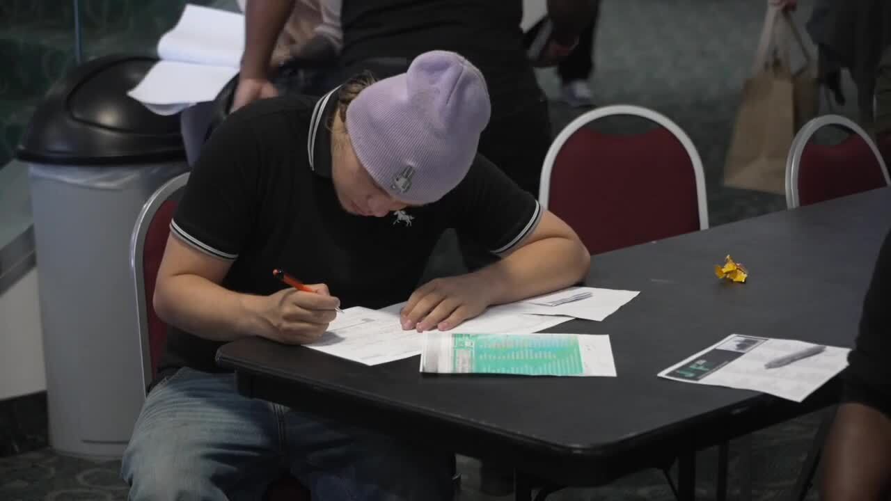 Kern job seekers flock to downtown, hoping to find next step